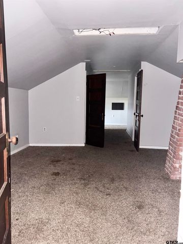 217 N Texas, Pittsburg, TX 75686