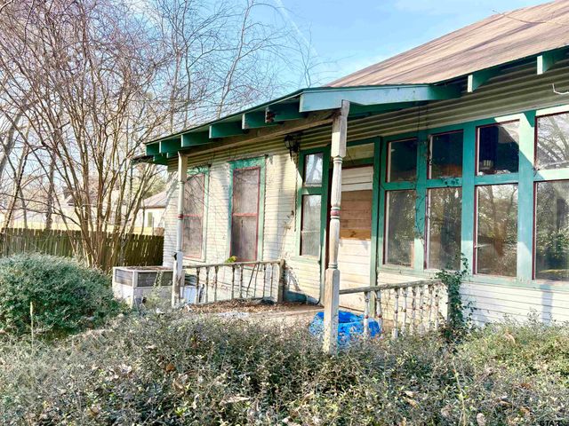 217 N Texas, Pittsburg, TX 75686
