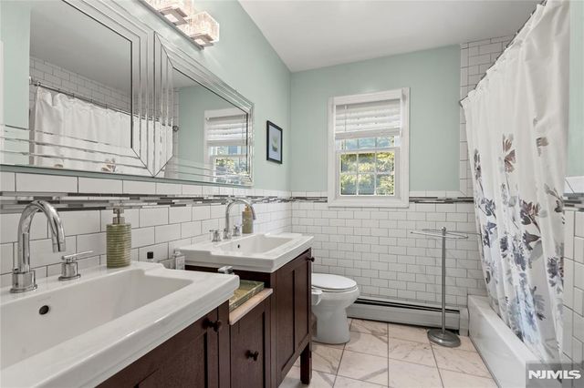 10 Allendale Road, Saddle River, NJ 07458