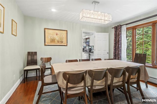 10 Allendale Road, Saddle River, NJ 07458