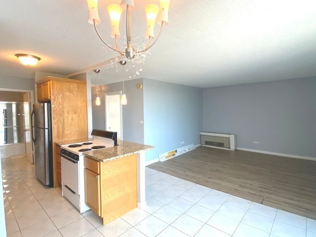 1043 S York Road 411, Bensenville, IL 60106