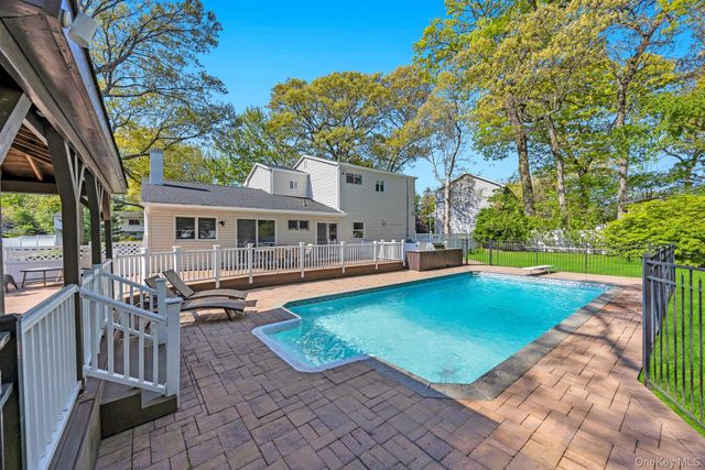 116 Gannet Drive, Commack, NY 11725