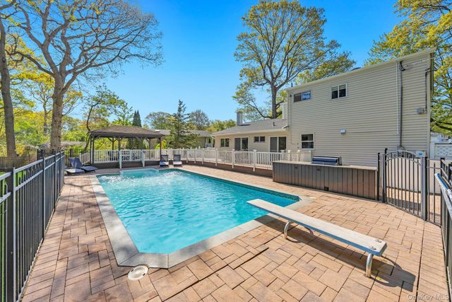 116 Gannet Drive, Commack, NY 11725