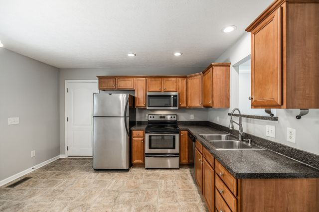 1314 Goshentown Rd, Hendersonville, TN 37075