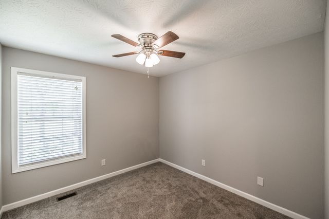 1314 Goshentown Rd, Hendersonville, TN 37075