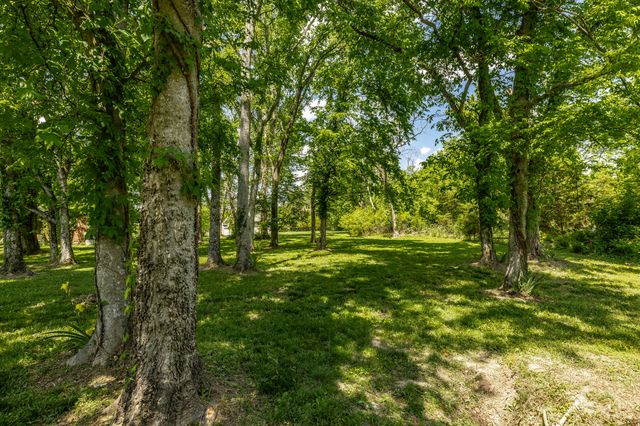 1314 Goshentown Rd, Hendersonville, TN 37075
