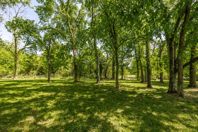 1314 Goshentown Rd, Hendersonville, TN 37075