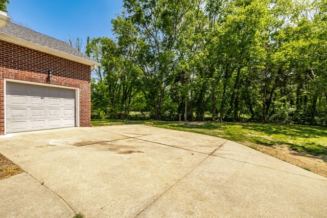1314 Goshentown Rd, Hendersonville, TN 37075