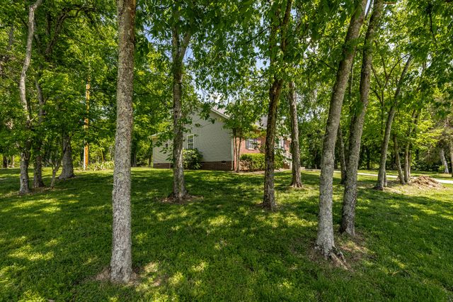 1314 Goshentown Rd, Hendersonville, TN 37075