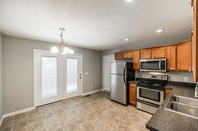 1314 Goshentown Rd, Hendersonville, TN 37075
