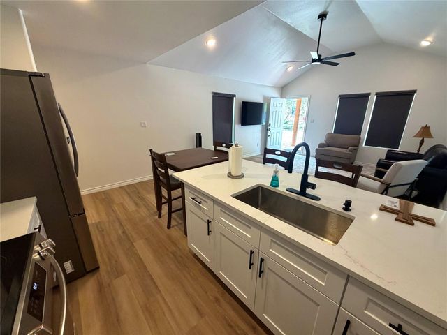 1107 Neches ST, Lockhart, TX 78644