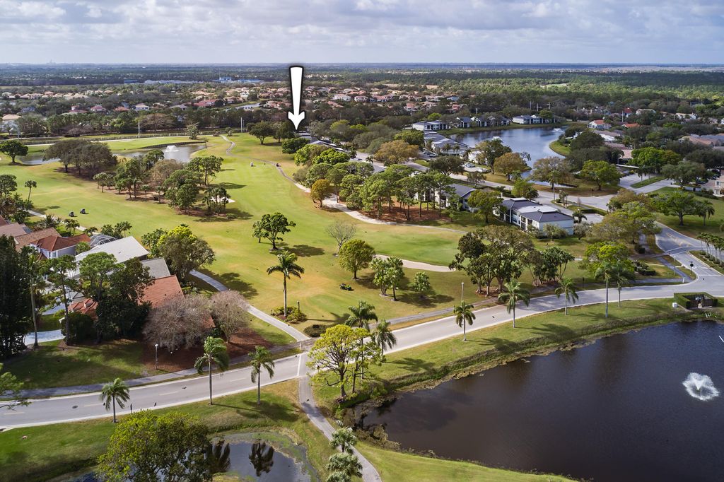 12790 Briarlake Drive 204, Palm Beach Gardens, FL 33418