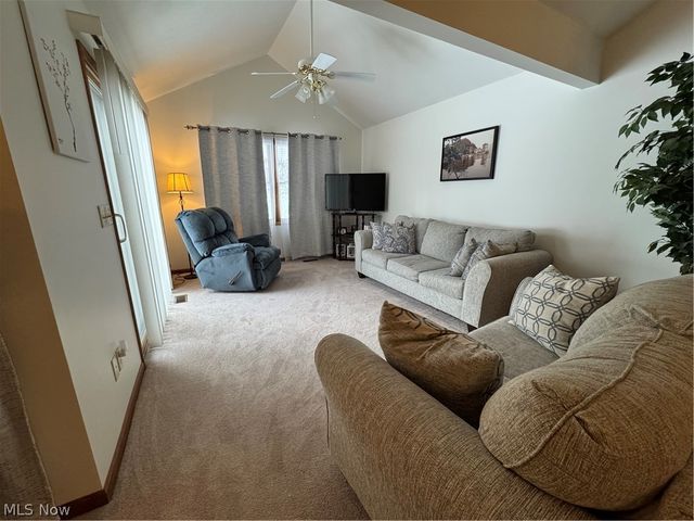 2518 Woodlawn Circle NW 42A, Canton, OH 44708