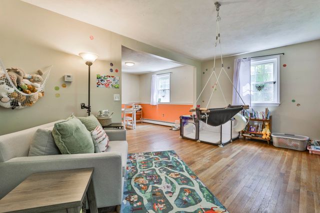 198 Wash Pond Road, Hampstead, NH 03841
