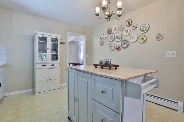 198 Wash Pond Road, Hampstead, NH 03841