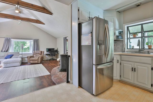 198 Wash Pond Road, Hampstead, NH 03841