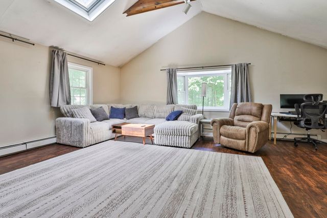 198 Wash Pond Road, Hampstead, NH 03841