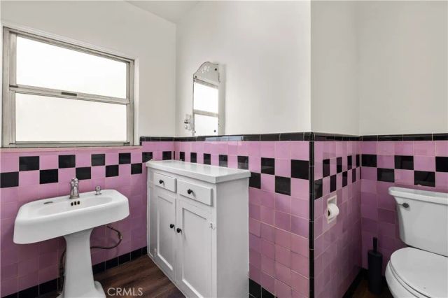 10729 Aqua Vista, Studio City, CA 91602