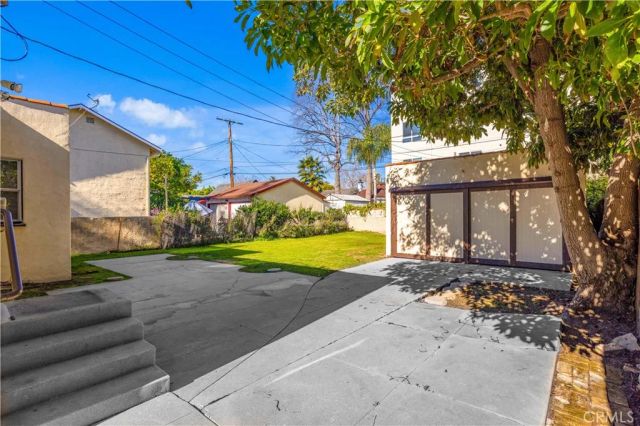 10729 Aqua Vista, Studio City, CA 91602