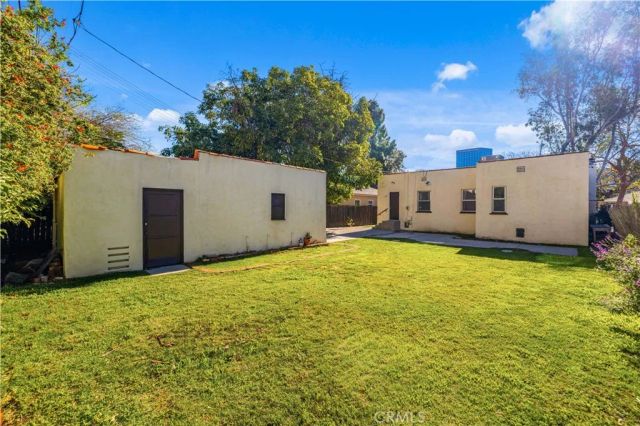 10729 Aqua Vista, Studio City, CA 91602