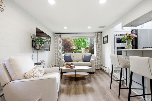 817 Locust Street, Denver, CO 80220