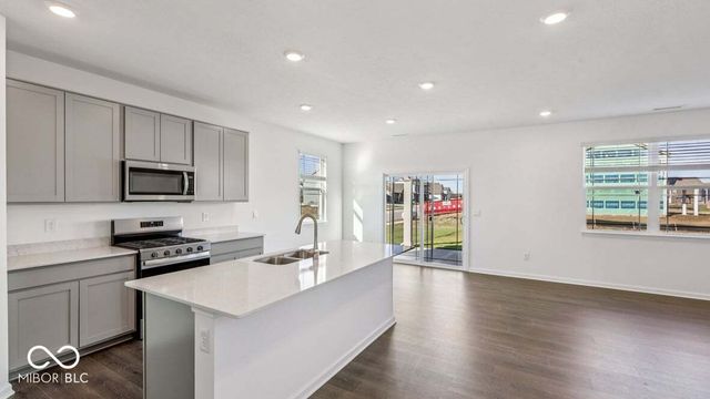 6048 Madera Drive, Whitestown, IN 46075