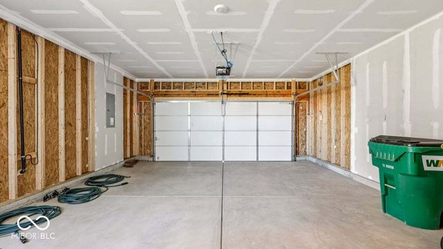 6048 Madera Drive, Whitestown, IN 46075