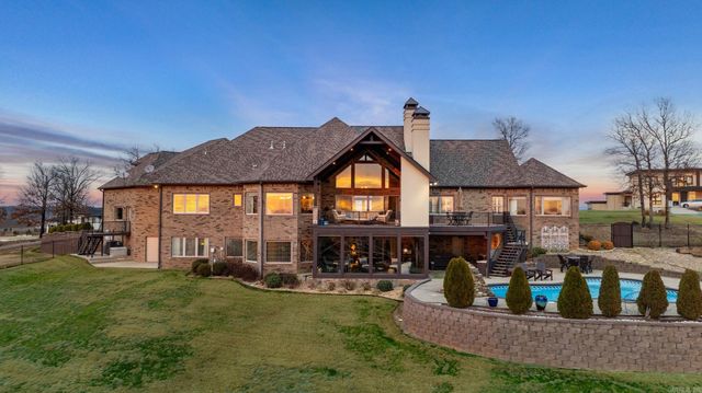 15716 Summit View Lane, North Little Rock, AR 72113