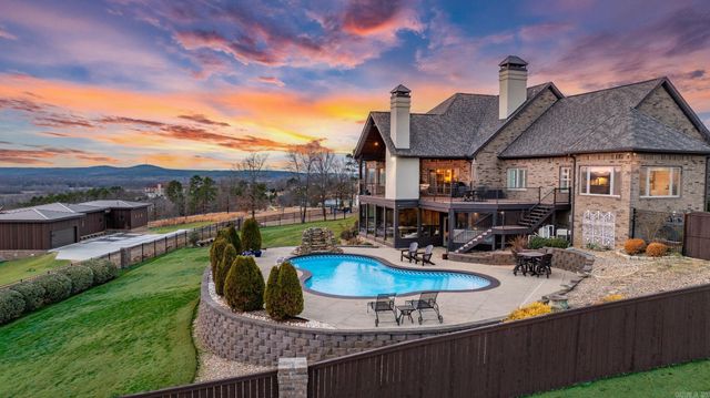 15716 Summit View Lane, North Little Rock, AR 72113