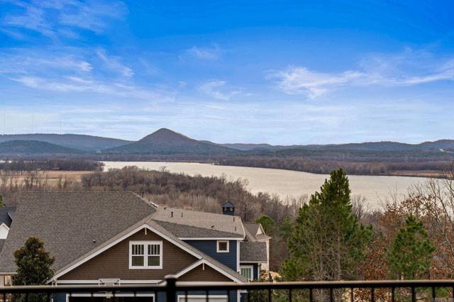 15716 Summit View Lane, North Little Rock, AR 72113