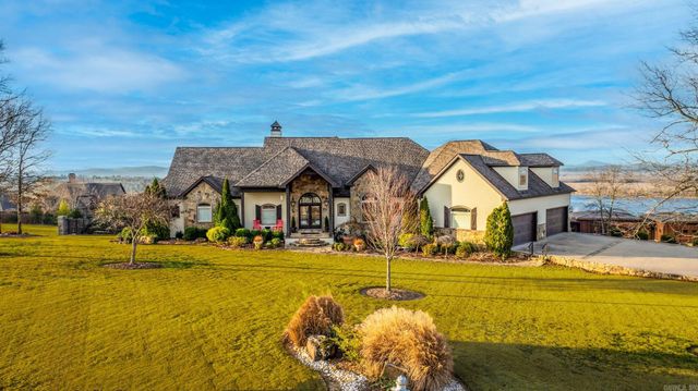 15716 Summit View Lane, North Little Rock, AR 72113