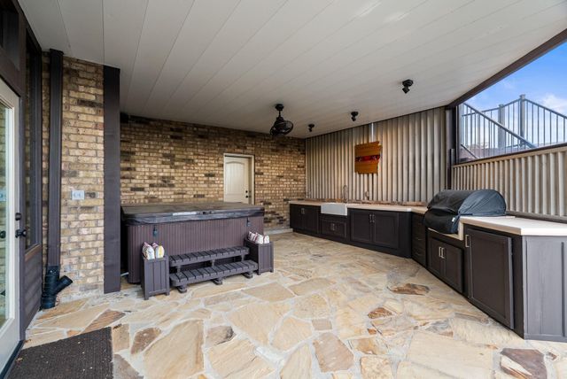 15716 Summit View Lane, North Little Rock, AR 72113