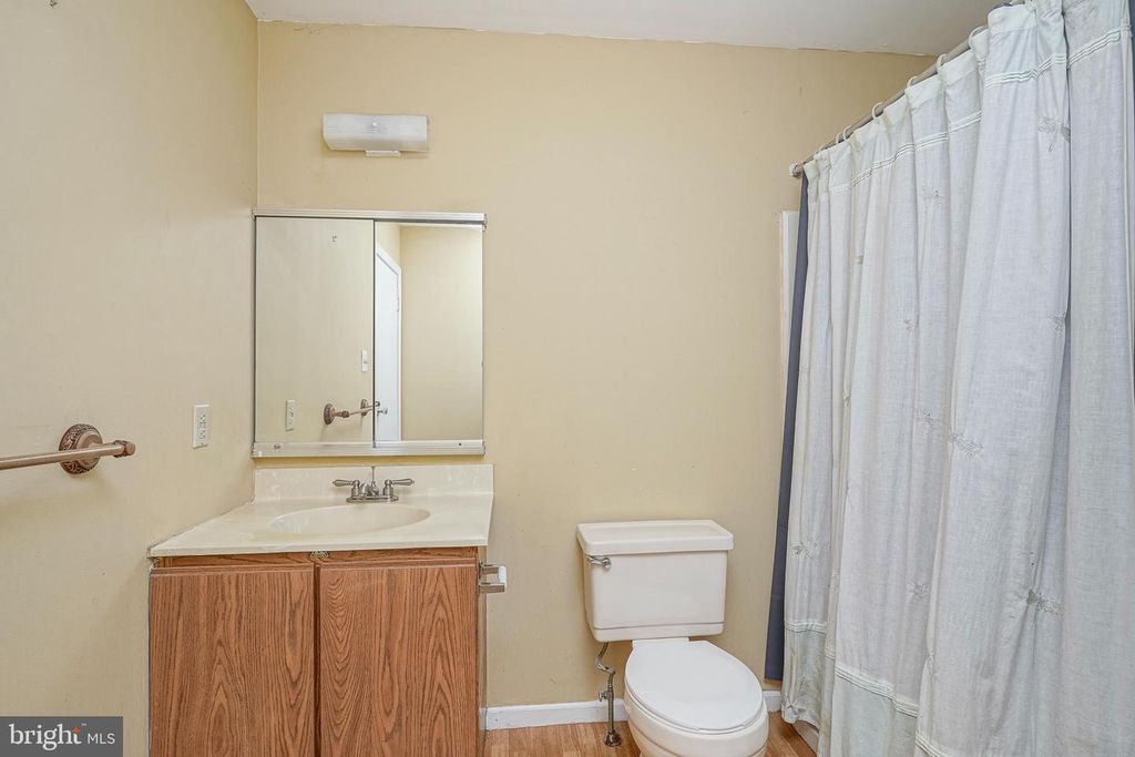 4 PROVINCETOWN DR, Marlton, NJ 08053