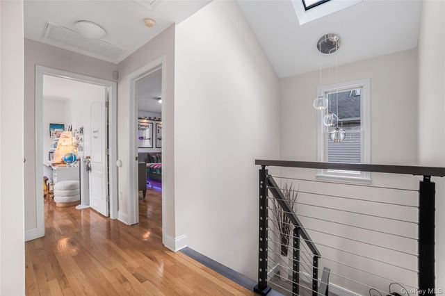 813 5th Avenue, New Hyde Park, NY 11040