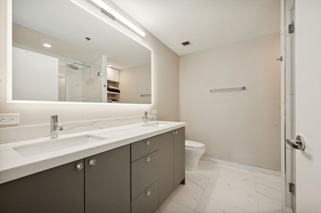 510 W Erie Street 1201, Chicago, IL 60654