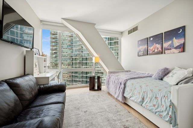 510 W Erie Street 1201, Chicago, IL 60654