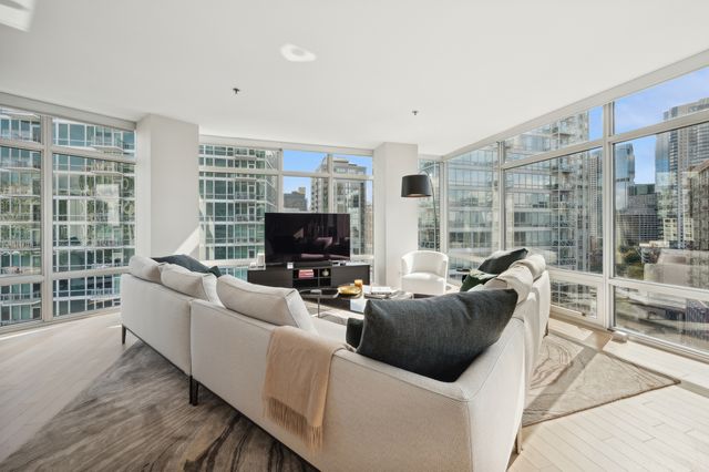 510 W Erie Street 1201, Chicago, IL 60654