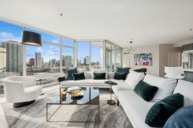 510 W Erie Street 1201, Chicago, IL 60654