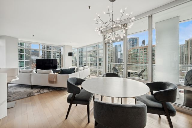 510 W Erie Street 1201, Chicago, IL 60654