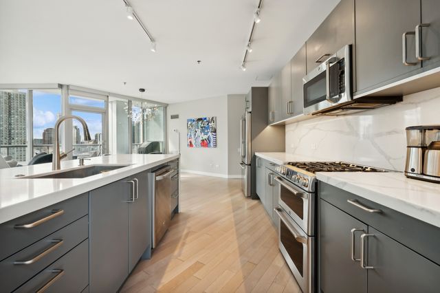 510 W Erie Street 1201, Chicago, IL 60654