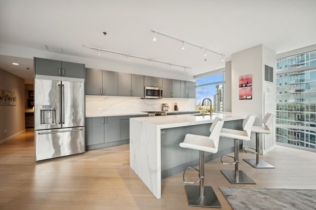 510 W Erie Street 1201, Chicago, IL 60654