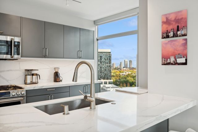 510 W Erie Street 1201, Chicago, IL 60654