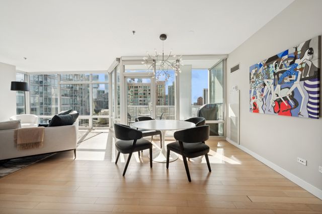 510 W Erie Street 1201, Chicago, IL 60654