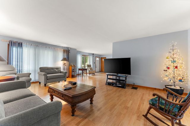7480 Madison Street, Merrillville, IN 46410