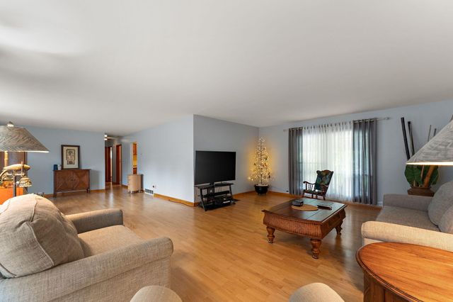 7480 Madison Street, Merrillville, IN 46410