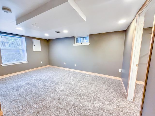 736 Cottage Avenue E, Saint Paul, MN 55106