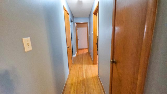 736 Cottage Avenue E, Saint Paul, MN 55106