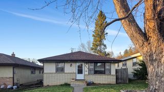736 Cottage Avenue E, Saint Paul, MN 55106