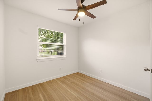 908 Isbell Road B, Fort Worth, TX 76114