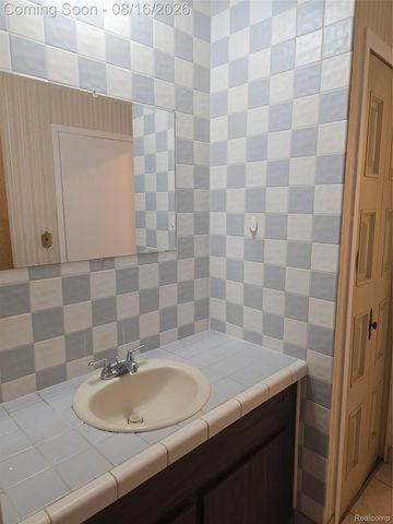 8765 George F Bunker Boulevard, Sterling Heights, MI 48313